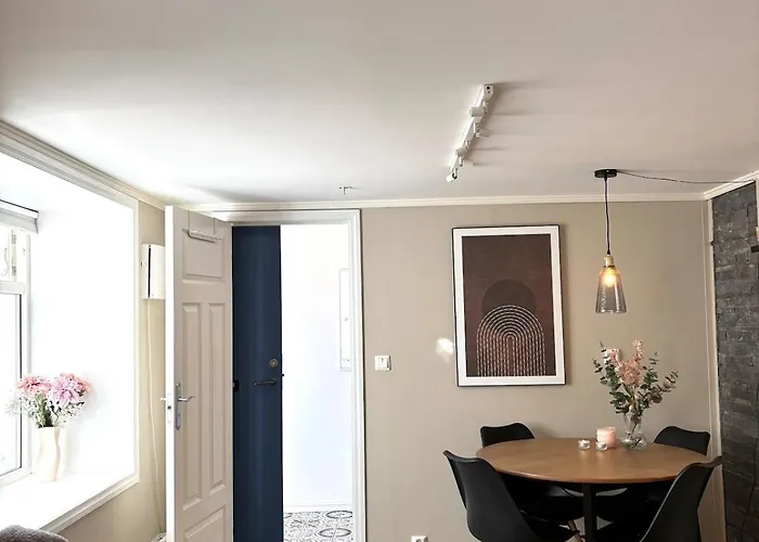 Behind Bryggen In Apartment *